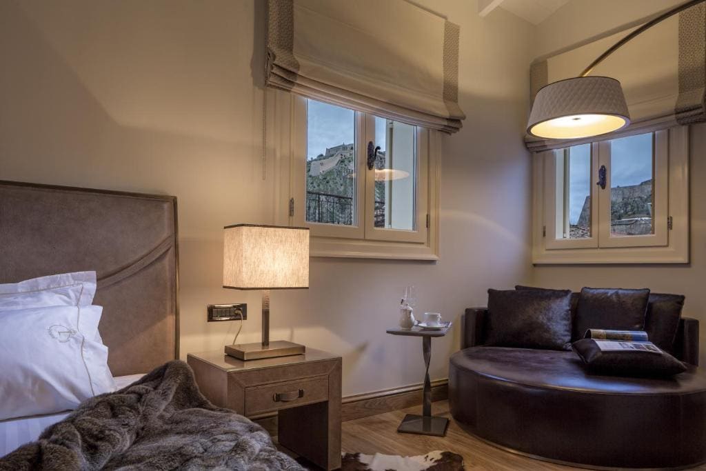 Deluxe Junior Suite room - Image 3