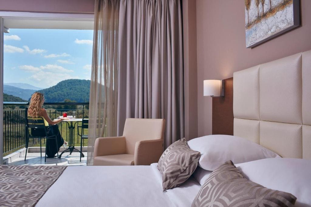 Deluxe Double Room room - Image 2