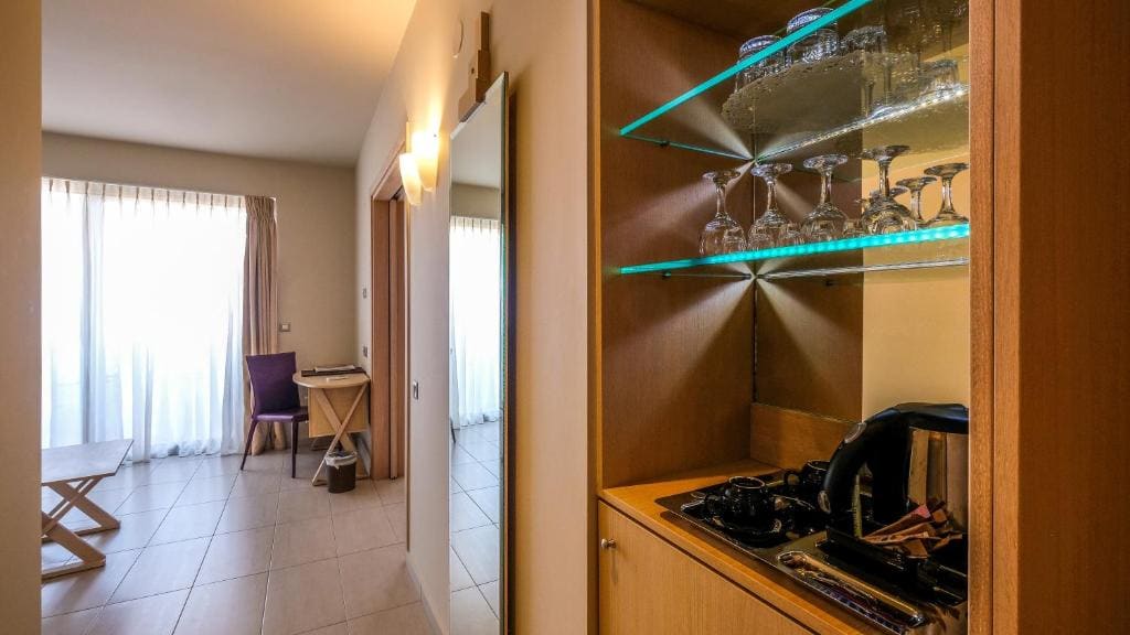 Junior Suite with Sea View room - Image 3