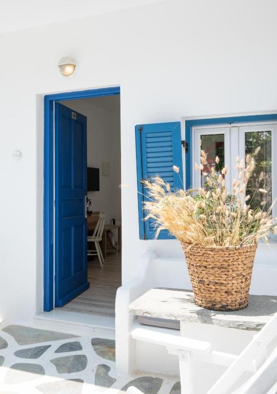 Double Room with Garden View room - Image 1