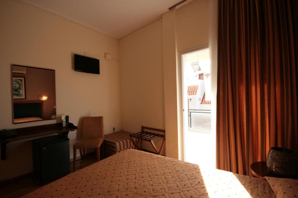 Family Room room - Image 2
