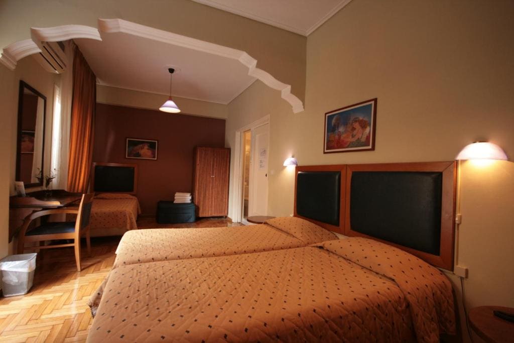 Family Room room - Image 1