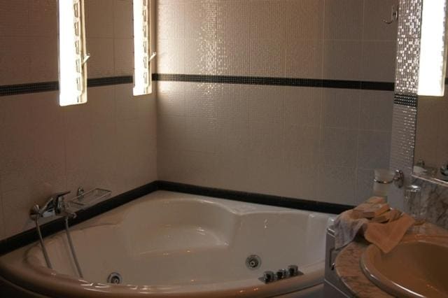 Superior Double Room room - Image 2