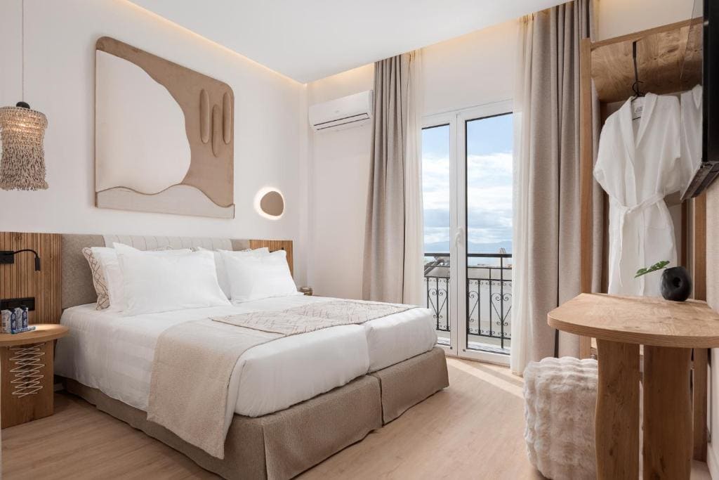 Deluxe Suite room - Image 1