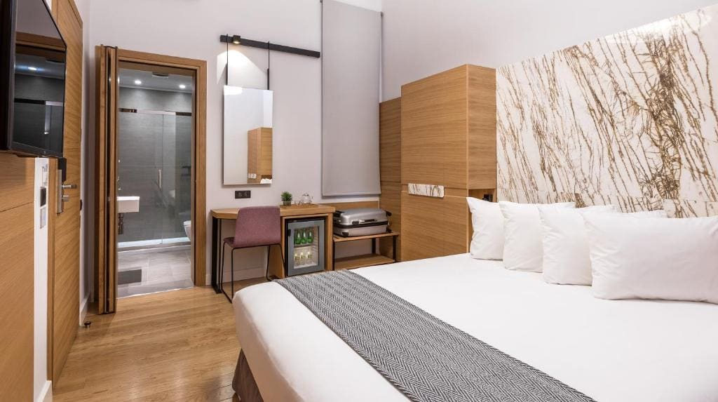 Superior Double Room room - Image 1