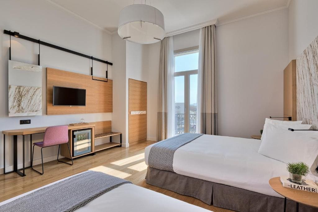 Deluxe Triple Room room - Image 1