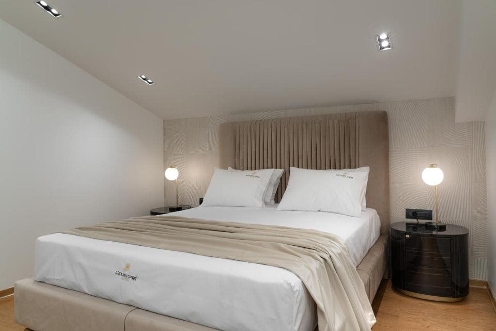 Suite with Hot Tub room - Image 3