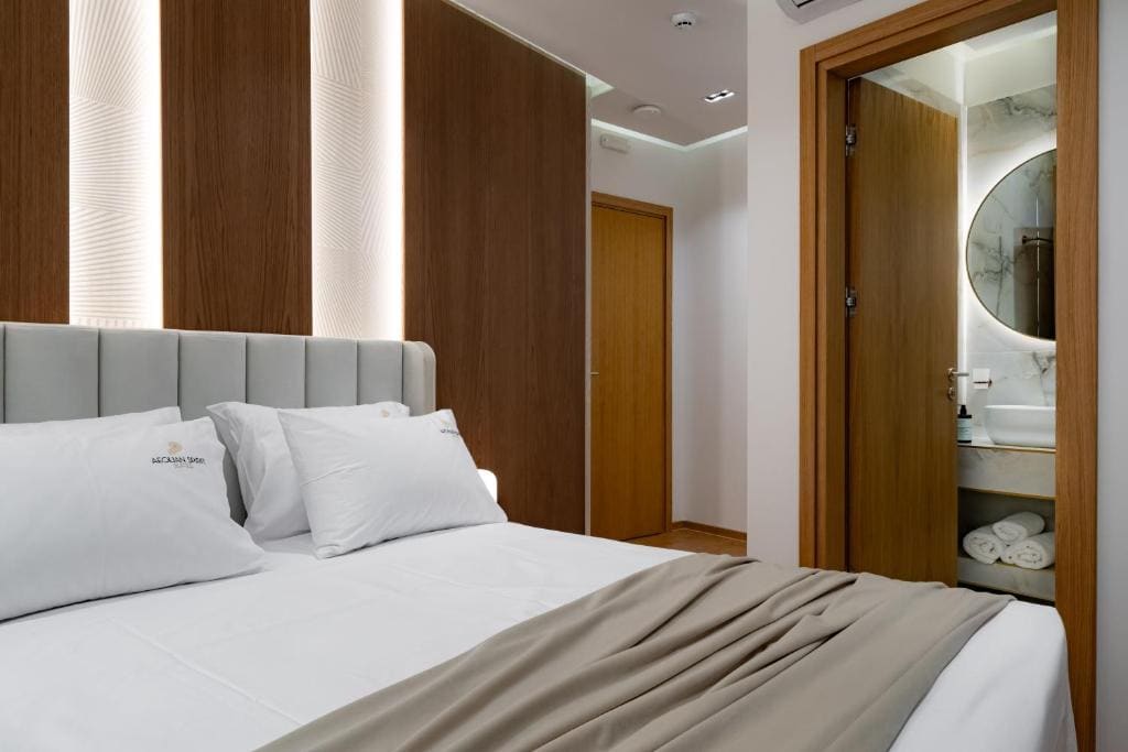 Deluxe Double Room room - Image 1
