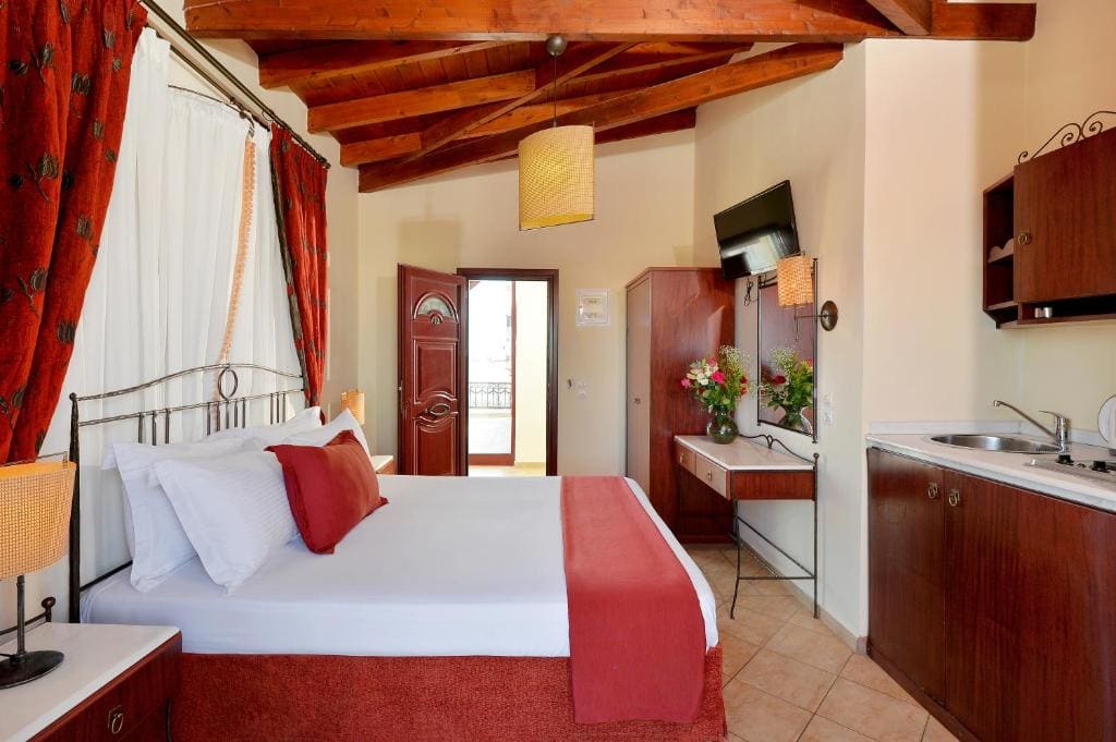 Standard Room with Side Sea View room - Image 2