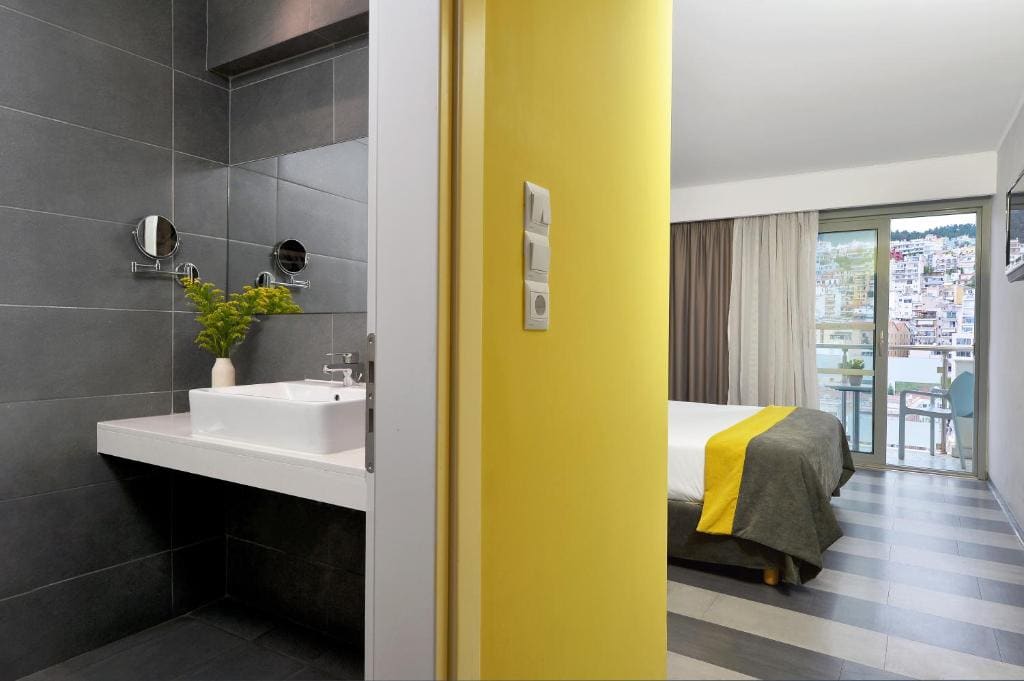 Double or Twin Room with City View room - Image 3