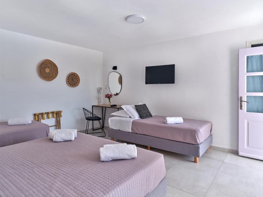 Quadruple Room with Sea View room - Image 2