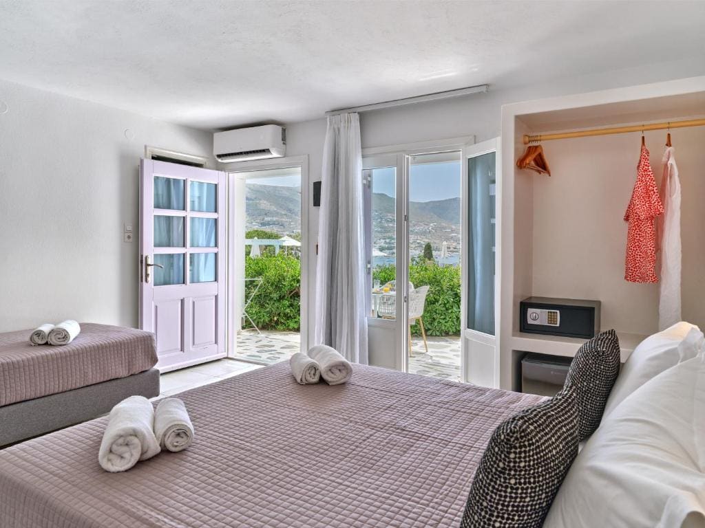 Quadruple Room with Sea View room - Image 3