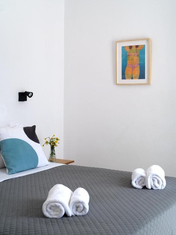 Single Room with Sea View room - Image 1