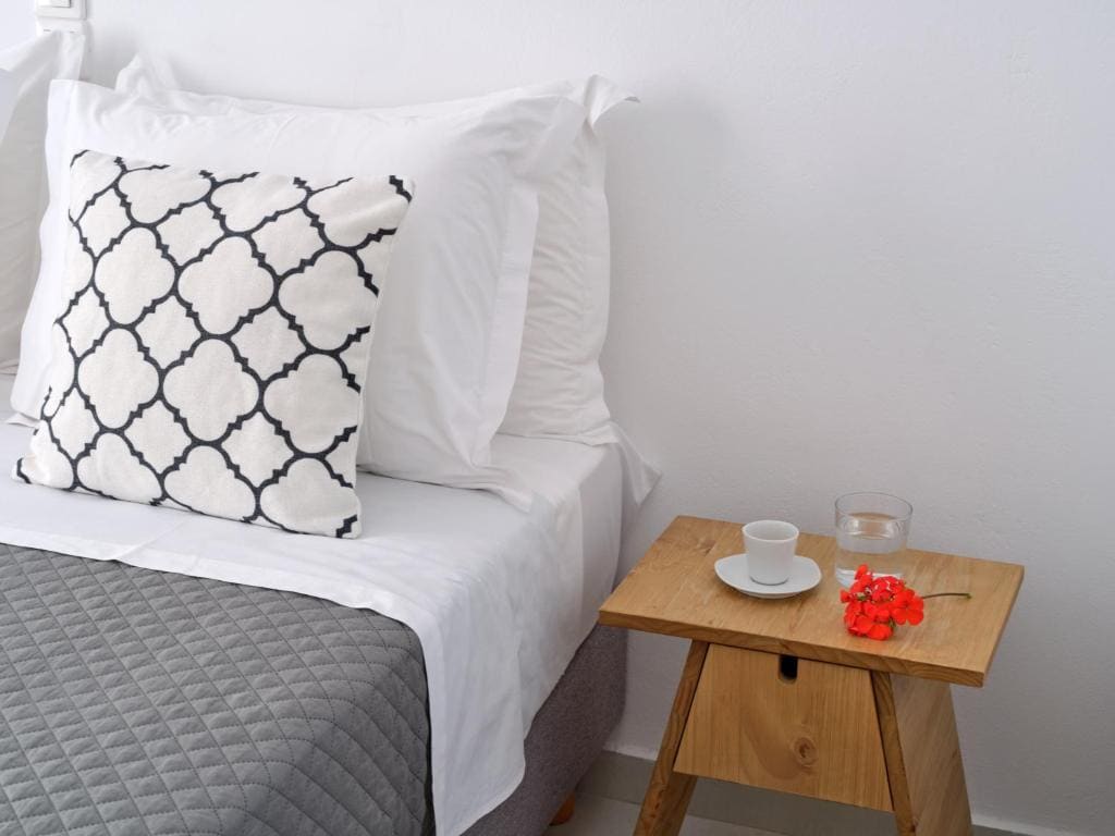 Single Room with Sea View room - Image 2