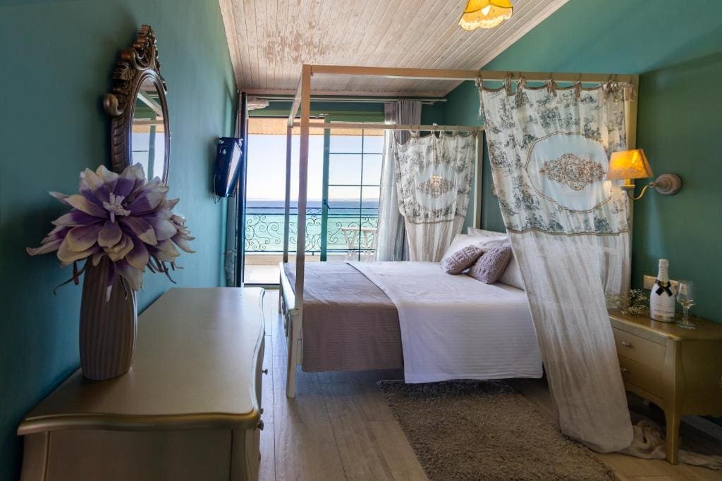 Double Room with Balcony and Sea View room - Image 1