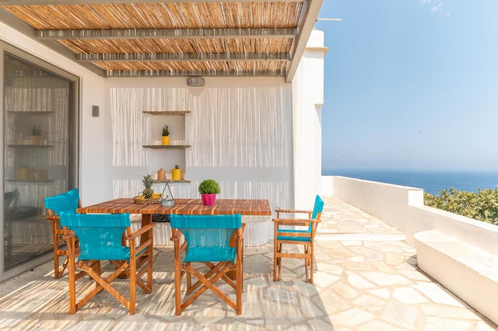 Two-Bedroom Deluxe Apartment with Ocean View room - Image 3