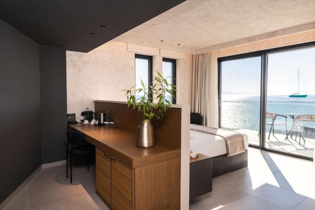 Junior Suite with Sea View room - Image 3