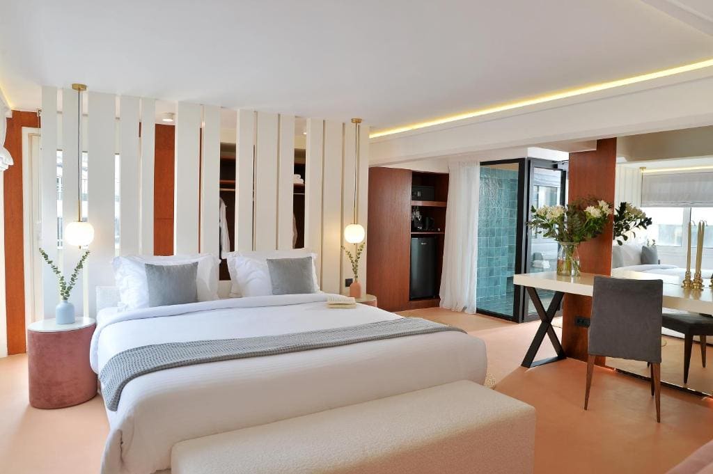 Luxury Suite with Hammam & Outdoor Hot Tub room - Image 1
