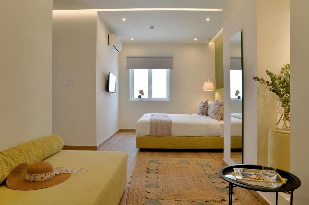 Deluxe Triple Room room - Image 3