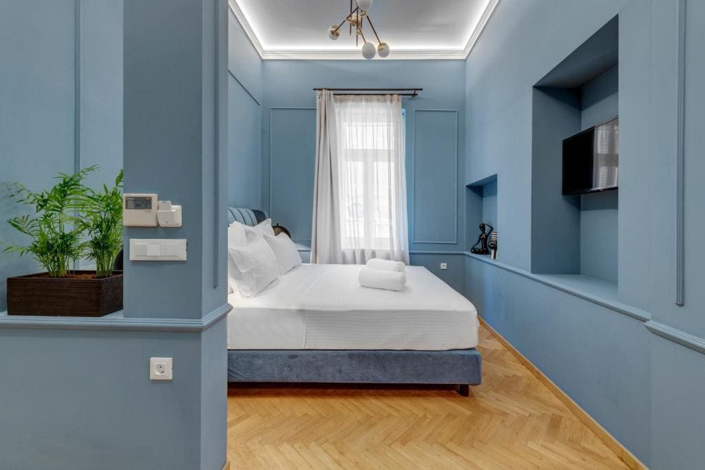 Deluxe Room room - Image 3