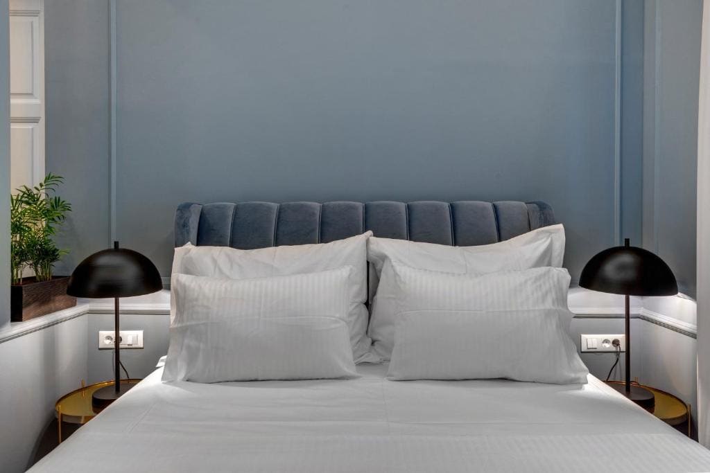 Deluxe Room room - Image 1