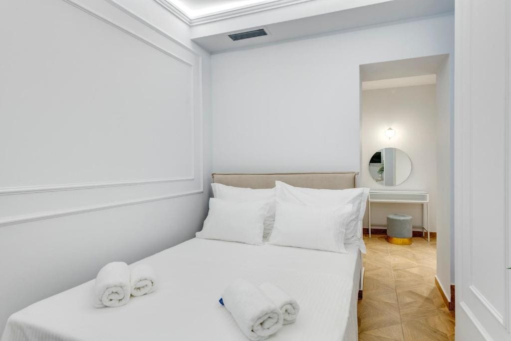 Standard Double Room room - Image 2