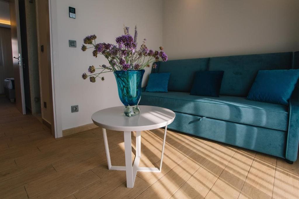 Family Room with Garden View room - Image 1