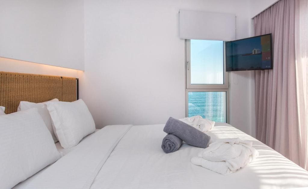 Junior Suite with Sea View room - Image 3