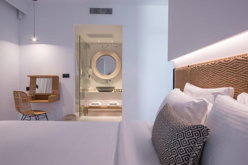 Junior Suite with Sea View room - Image 1