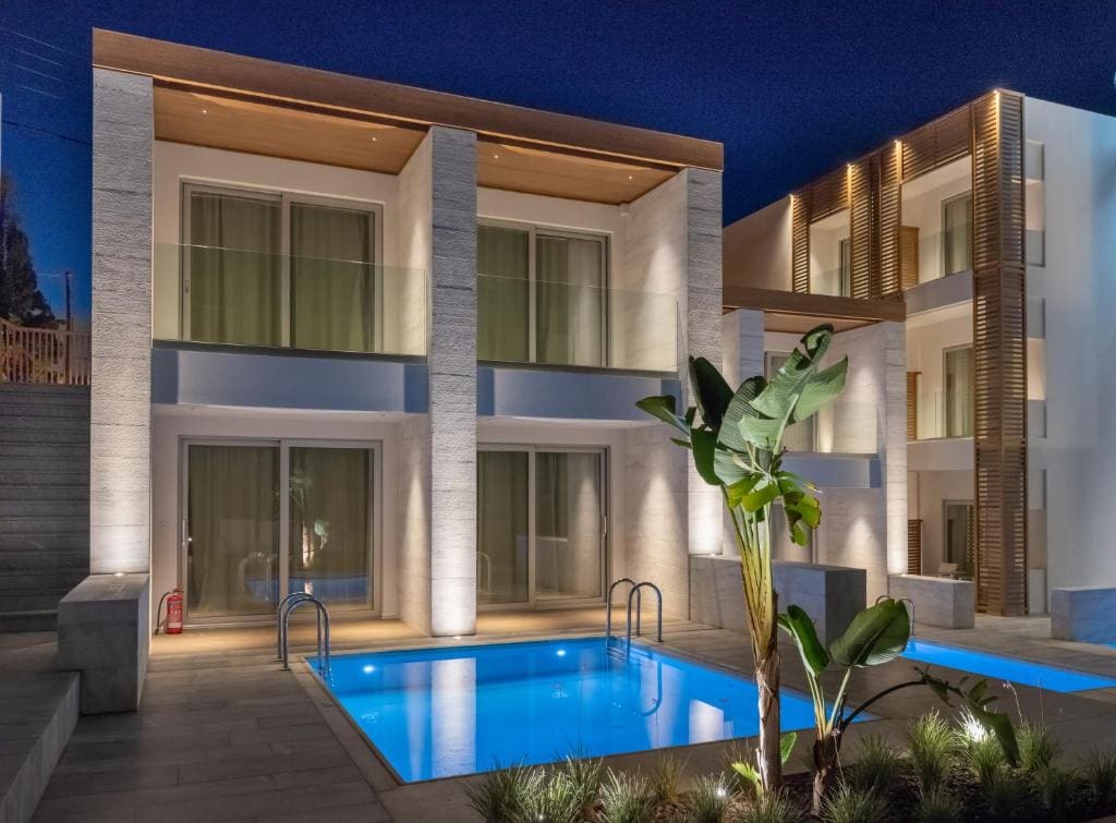 Maisonette - Swim Up room - Image 3