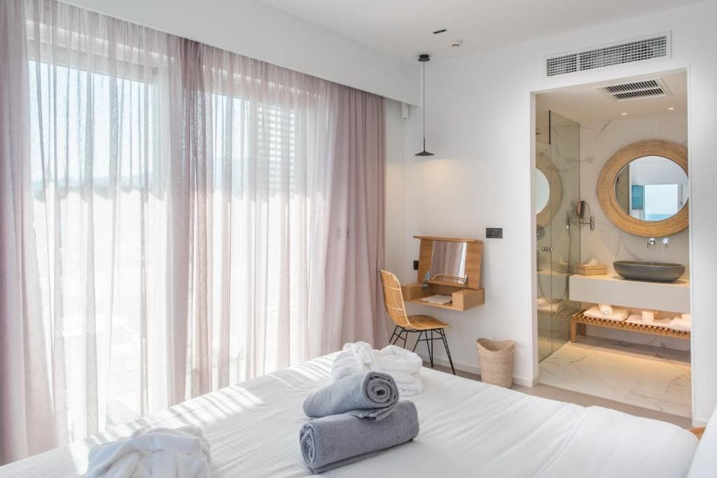 Superior Double Room room - Image 3