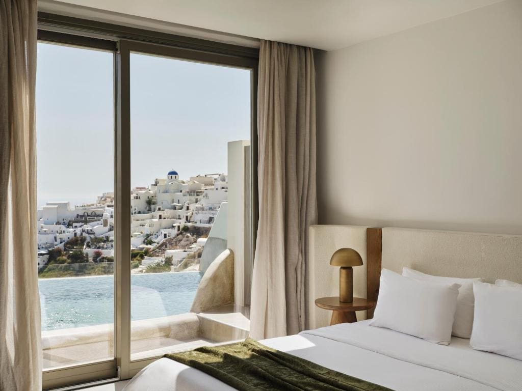 Sunset Villa Socrates room - Image 1