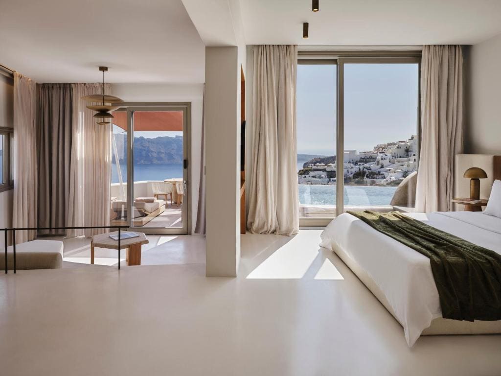 Sunset Villa Socrates room - Image 3