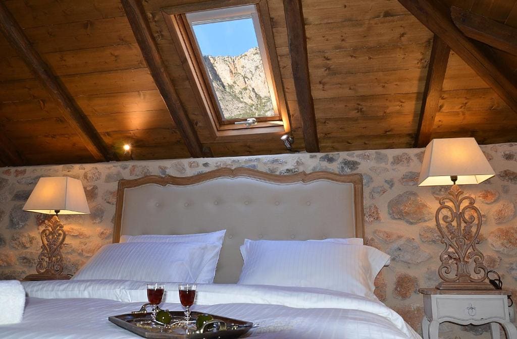 Superior Twin Room room - Image 2