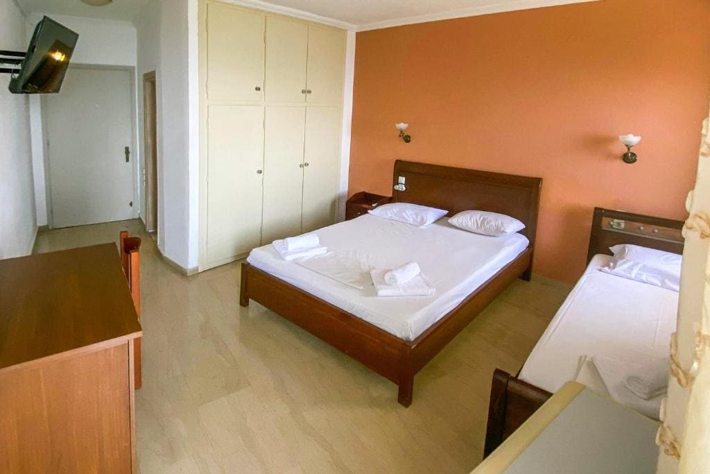 Triple Room with Sea View room - Image 2