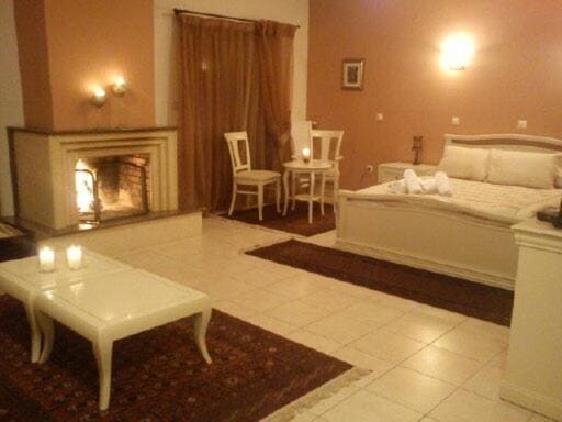 Presidential Suite with Fireplace room - Image 2