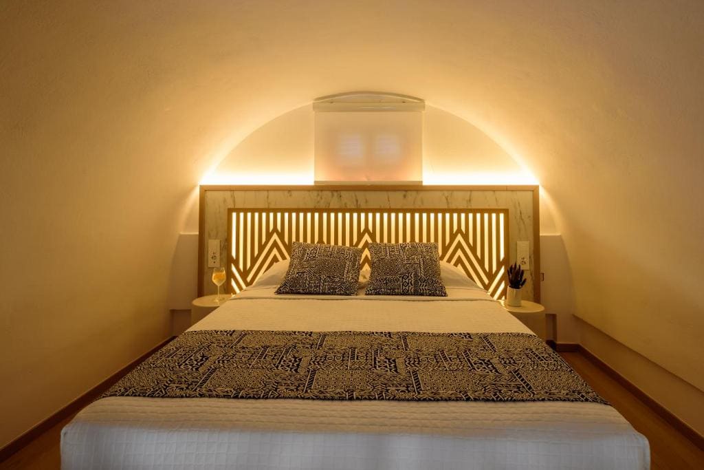 Maisonette Volcano View room - Image 3