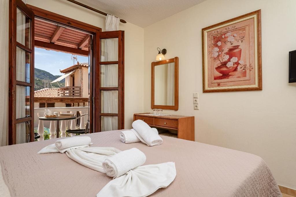 Standard Double or Twin Room room - Image 2