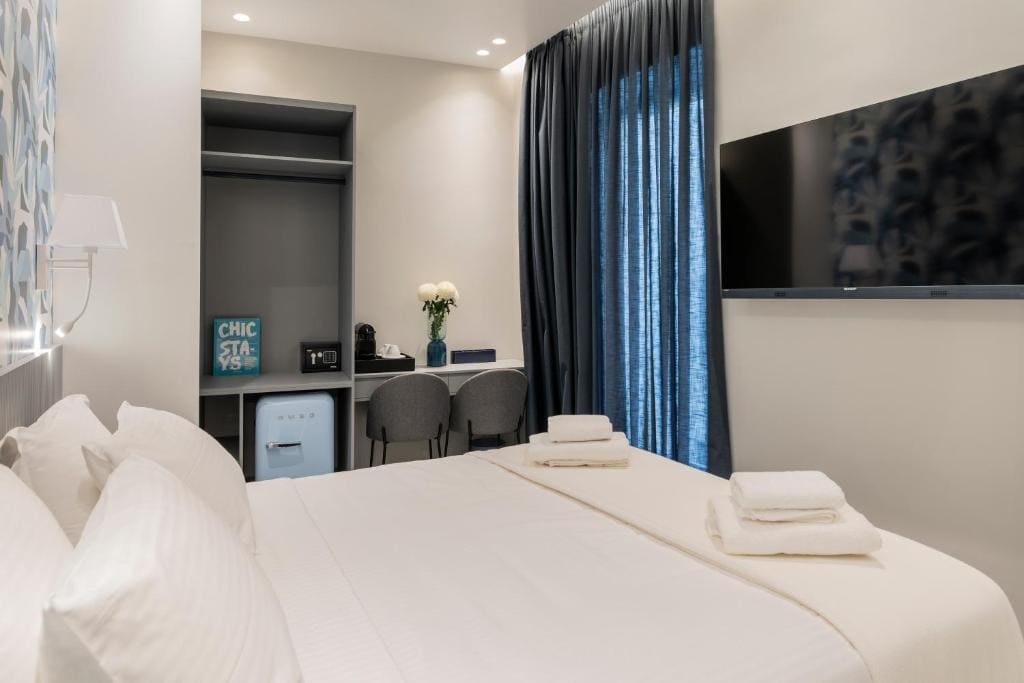 Double or Twin Room with Balcony room - Image 2