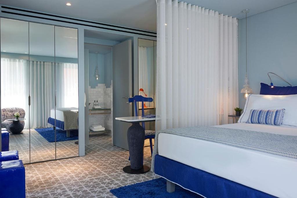 Chill Room with Balcony Shower room - Image 3