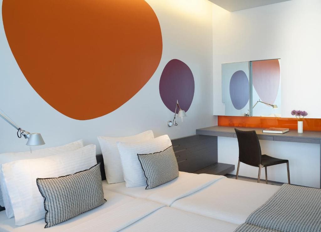 Double or Twin Room with Balcony room - Image 3