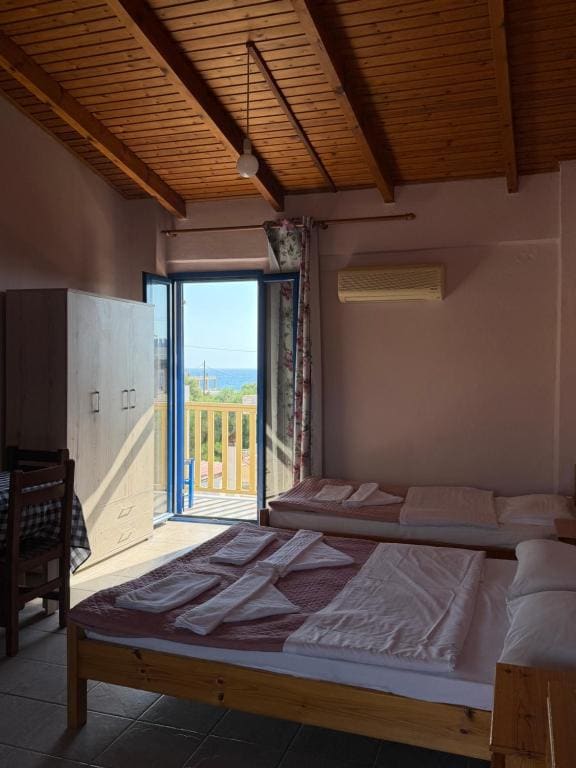 Studio with Sea View room - Image 3