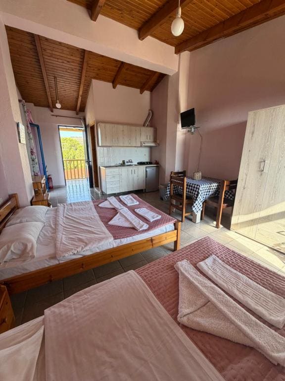 Studio with Sea View room - Image 1