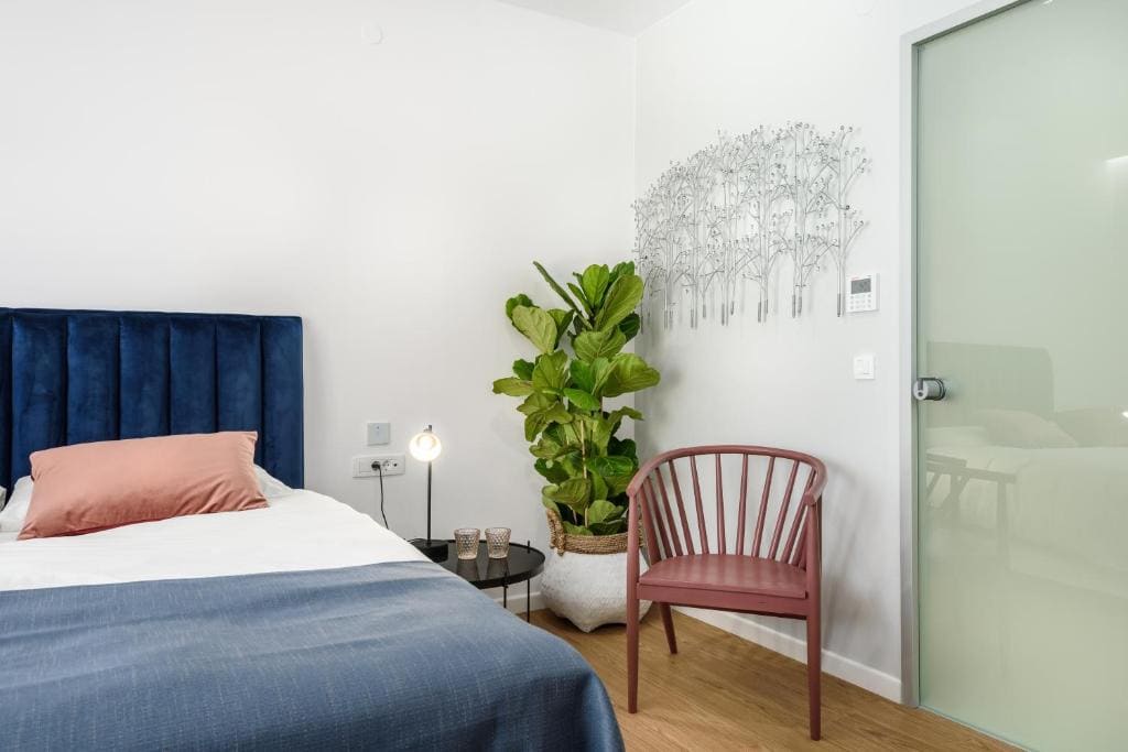Queen Room - Disability Access room - Image 3