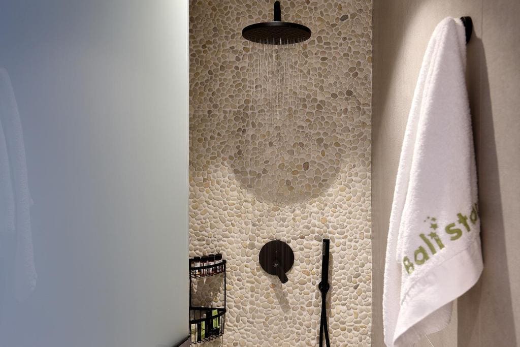 Junior Inland Suite room - Image 3