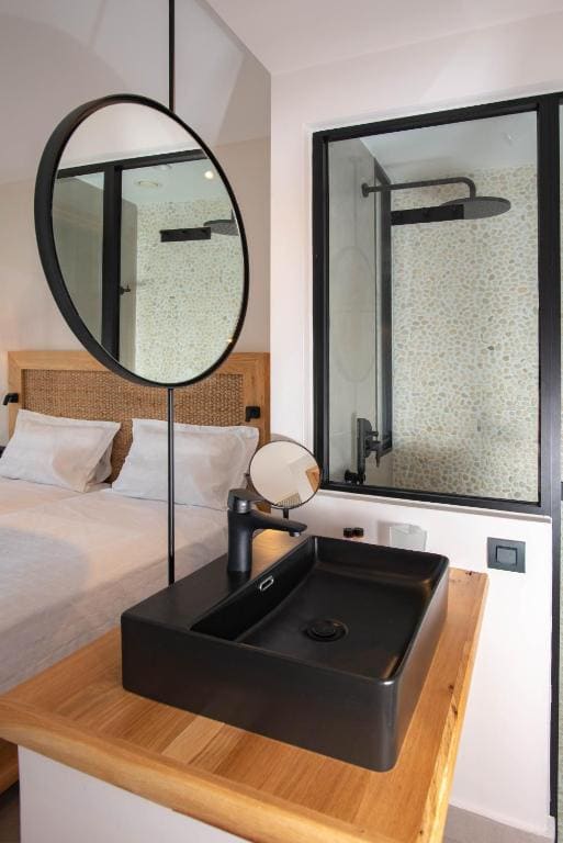 Junior Inland Suite room - Image 2