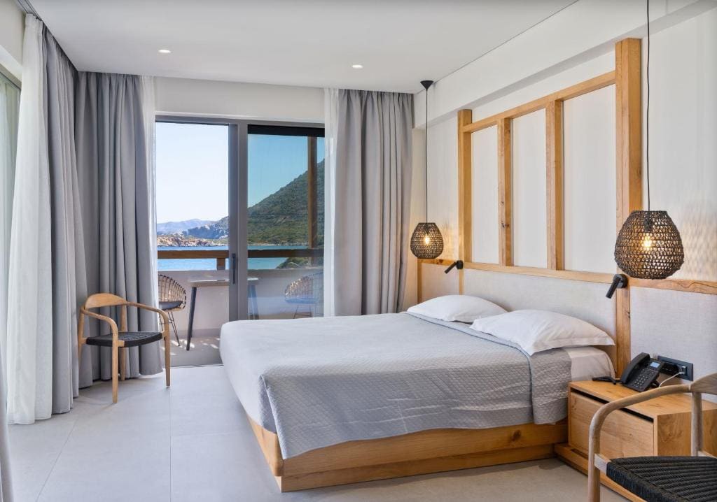 Junior Suite Sea Front room - Image 2