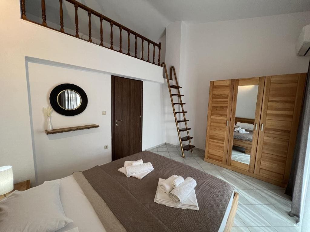 Two-Bedroom House room - Image 1