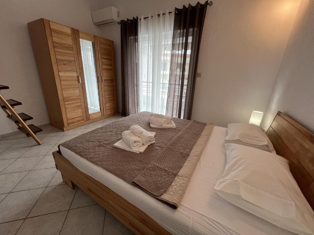 Two-Bedroom House room - Image 2