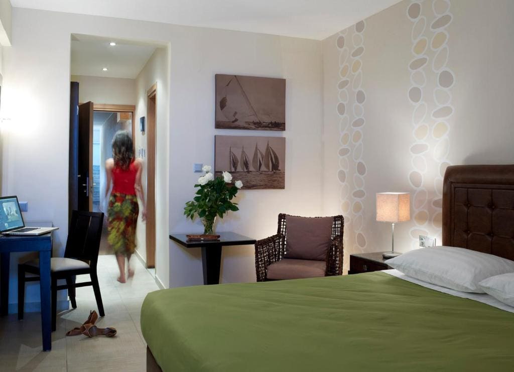 Family Room room - Image 1